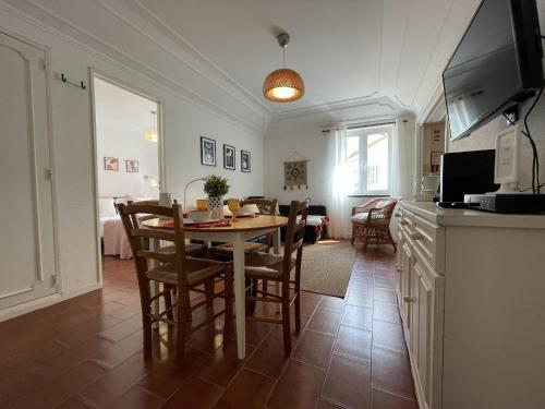 Ribeira Beach Apartment in Cascais