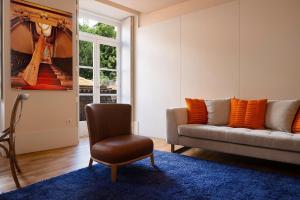 Ribeira Trendy Flat in Medieval Mercadores Street