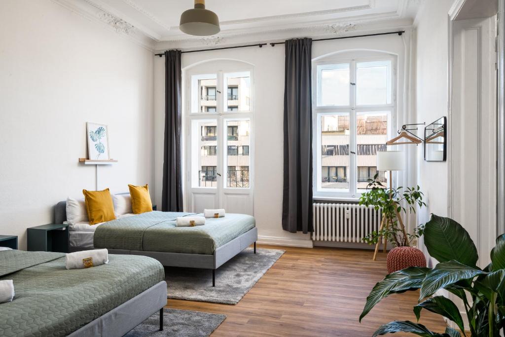 Appartement Riesiges Apartment nahe Kudamm sehr schöner Altbau 123m2 groß 12 Gäste 51 Kaiser-Friedrich-Straße 10627 Berlin