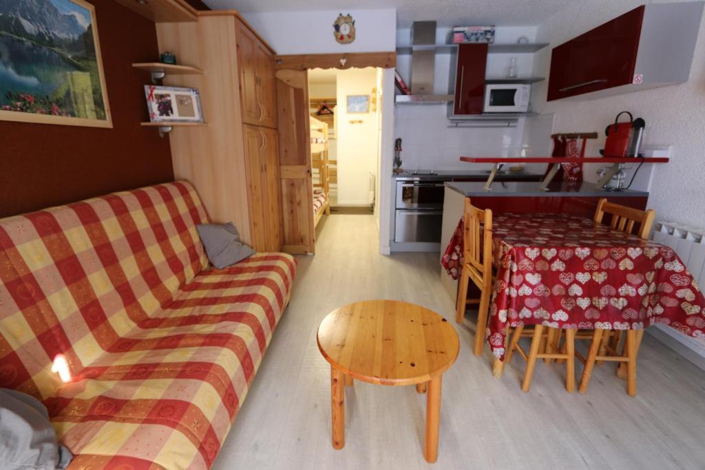 Risoul superbe appartement pieds des pistes Résidence Le Villaret 1 lieu dit les chalps Appartement n°71, 05600 Risoul