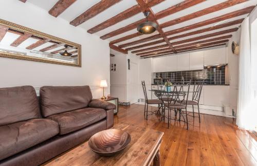 River apartment center downton