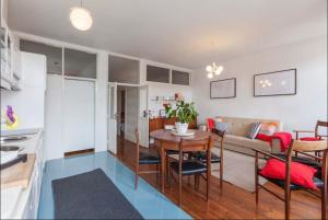 River Apartment-Magnificent views
