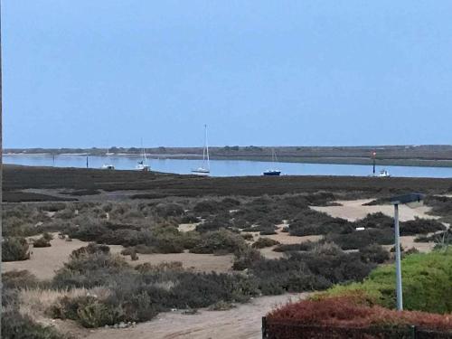 River House T2 Tavira Santa Luzia