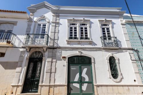 River Terrace Tavira - with 170 sqm private terrace
