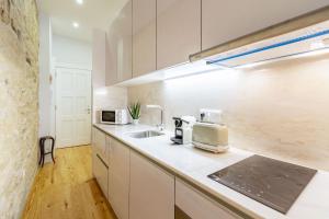 Riverside Cozy Studio by LovelyStay