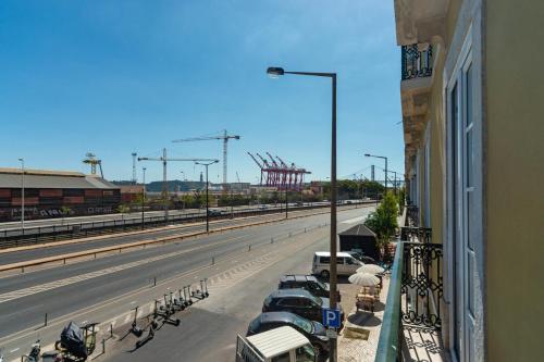 Riverside Luxury Apartment