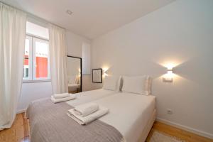 Riverside Luxury Apartment