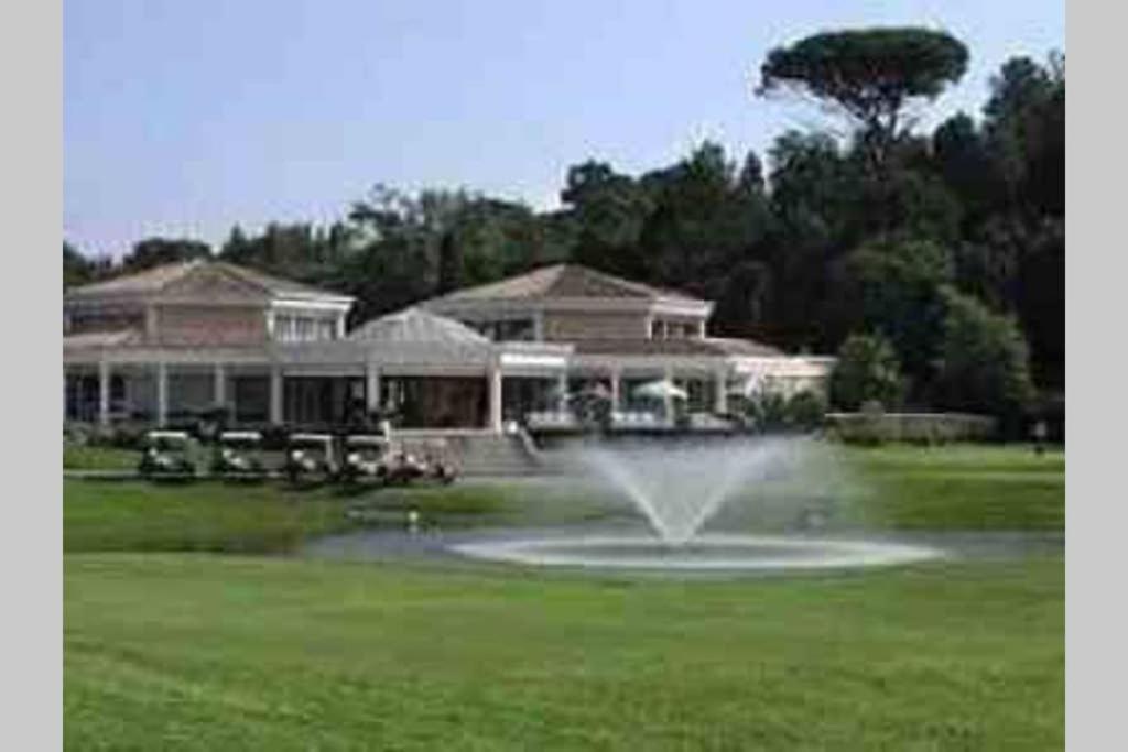 Appartement Riviera Golf de Barbossi Indiana 221 Avenue Bagatelle 06210 Mandelieu-la-Napoule