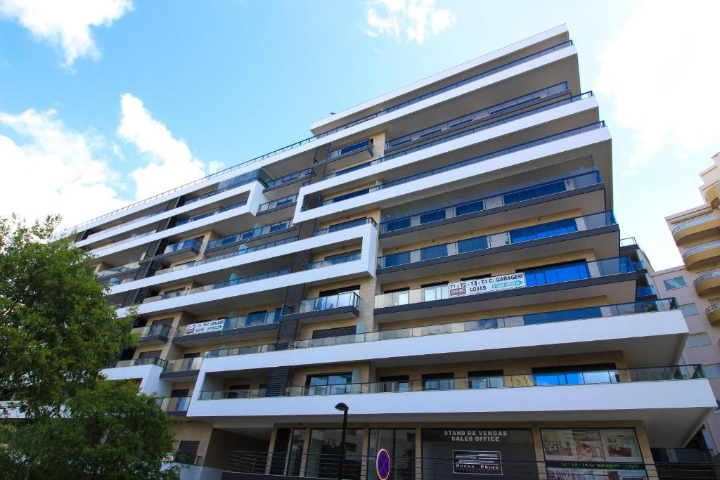 Rocha Prime IMO88 Rua Engenheiro Francisco Bívar 3 Edf Rocha Prime Bloco D-204, 8500-802 Portimão