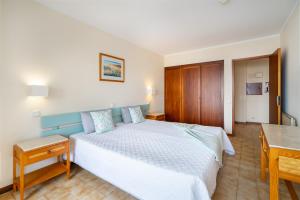 Appartement Rocha Waterside by Encantos do Algarve - 303 Av. das Comunidades Lusíadas, Edifício Clube Praia da Rocha, Bloco 1 Apartamento 303 8500-801 Portimão Algarve