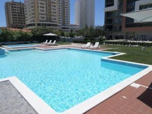 RochaTower Apartment 8A