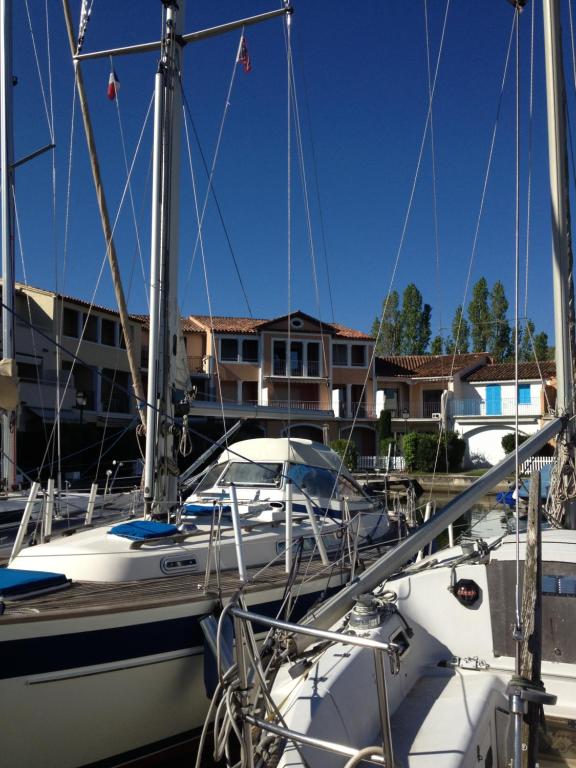 Romance in Port Grimaud residence du Grand Bassin Rue du Grand Bassin 5, 83310 Grimaud