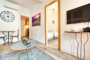 Appartement Romantic and new apartment in the famous Rue Meynadier in the supercentre of Cannes 12 Rue Meynadier 06400 Cannes Provence-Alpes-Côte d\'Azur