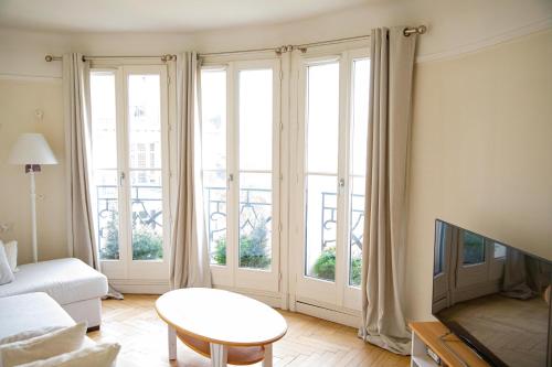 Romantic Nest
