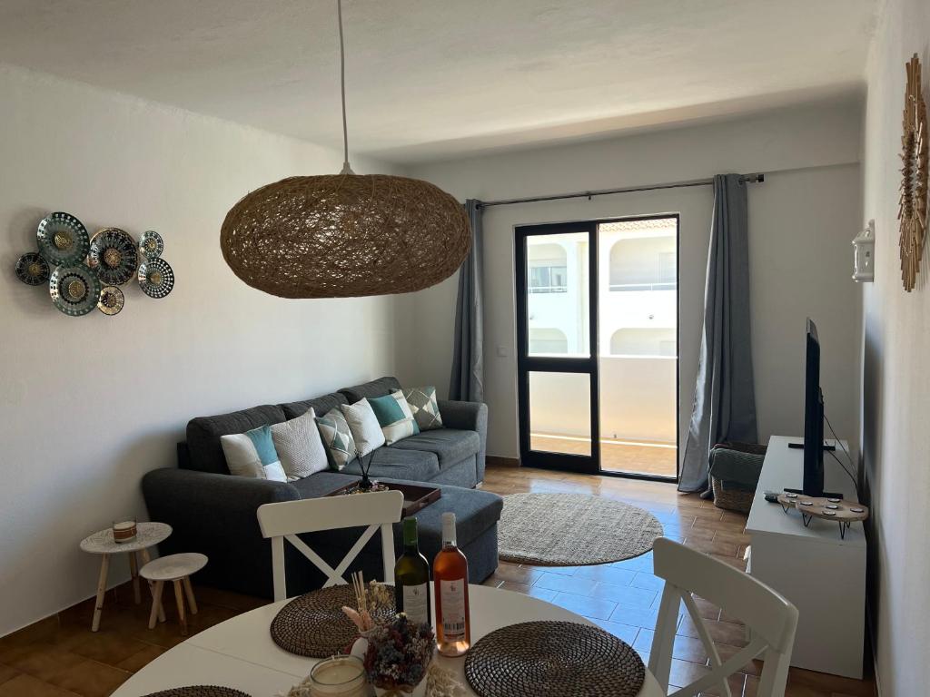 Roof-top Apartment, Near Carvoeiro beach! 23 Estrada do Farol, 8400-505 Carvoeiro