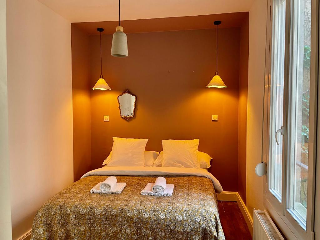 ROOFTOP DE LA PLAGE Charming apartment on seafront with superb roof terrace 06400 Cannes