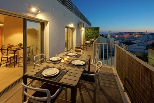 RoofTop OldTown Residence