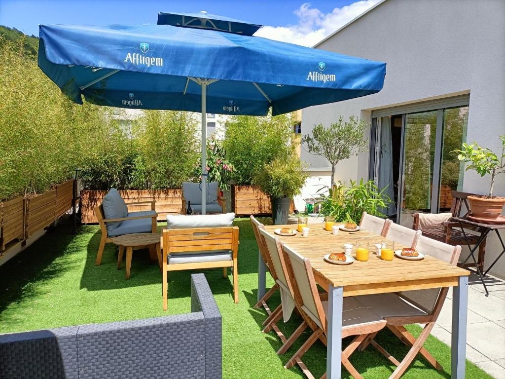 Appartement RoofTop Tremonteix YourHostHelper 2 Place Paul Eychart 63100 Clermont-Ferrand