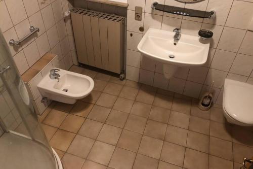 Room 1