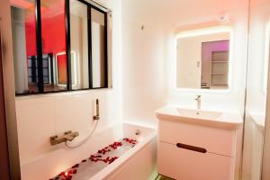 room five MONTAUBAN
