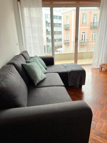 Room in central Lisbon, balcony, and free WiFi
