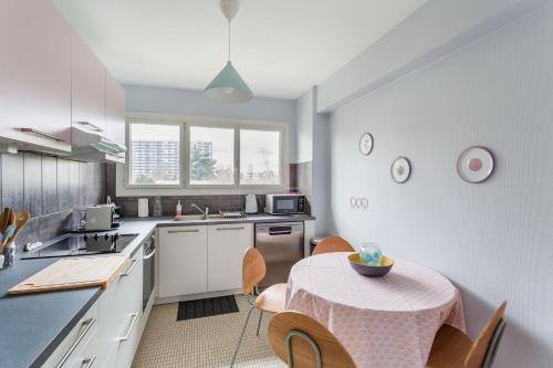 ROSA, Confortable 2 chambres avec parking dans le centre