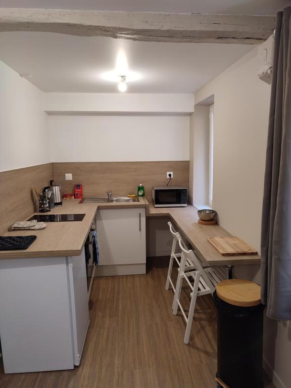 Appartement ROUEN Studio etg1 cosy Sweet Home wifi 66 Rue Orbe 76000 Rouen