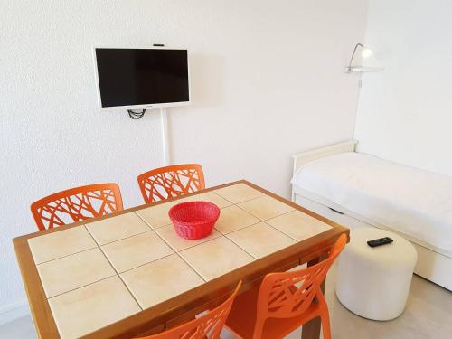 Appartement Appartement Royan, 2 pièces, 4 personnes - FR-1-494-60 16 Avenue de Cognac Royan