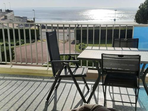 Appartement Appartement Royan, 3 pièces, 4 personnes - FR-1-494-149 Résidence Grand Robinson 45 boulevard de la côte d'Argent, 2 ième étage, bâ Royan