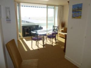 Royan FONCILLON - APPARTEMENT APERCU MER et TOUT CONFORT - BALCON