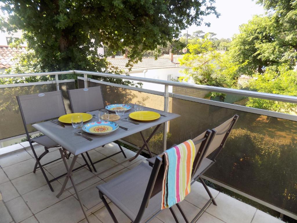 Appartement Royan Quartier du Parc - APPARTEMENT proche PLAGE et COMMERCES - WIFI 181 Avenue des Semis 17200 Royan