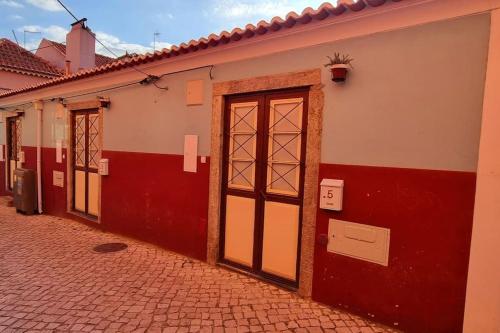 RP house 4, perto mar, barcos e comboio