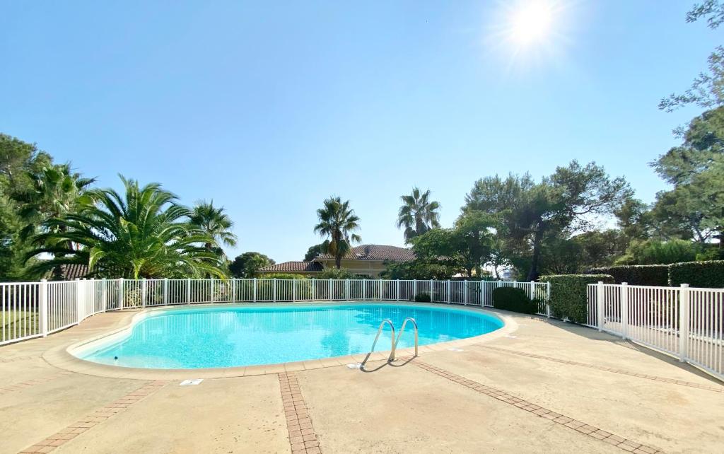 Appartement RUBY 2 chambres Terrasse Piscine 169 Avenue de la Gare 83700 Boulouris-sur-Mer