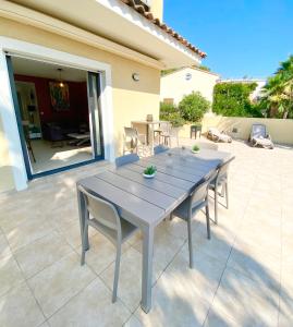 Appartement RUBY 2 chambres Terrasse Piscine 169 Avenue de la Gare 83700 Boulouris-sur-Mer Provence-Alpes-Côte d\'Azur