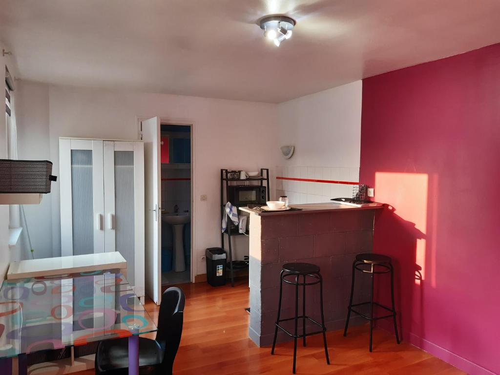 Appartement Appartement Rue Macon dans l'Hypercentre Reims 13 Rue de Mâcon, 51100 Reims