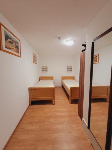 Ruhige aber zentral gelegene Anliegerwohnung