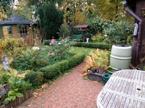 Ruhige, gemütliche 1-Zimmer Gartenwohnung für 2 Erwachsene und 2 Kinder