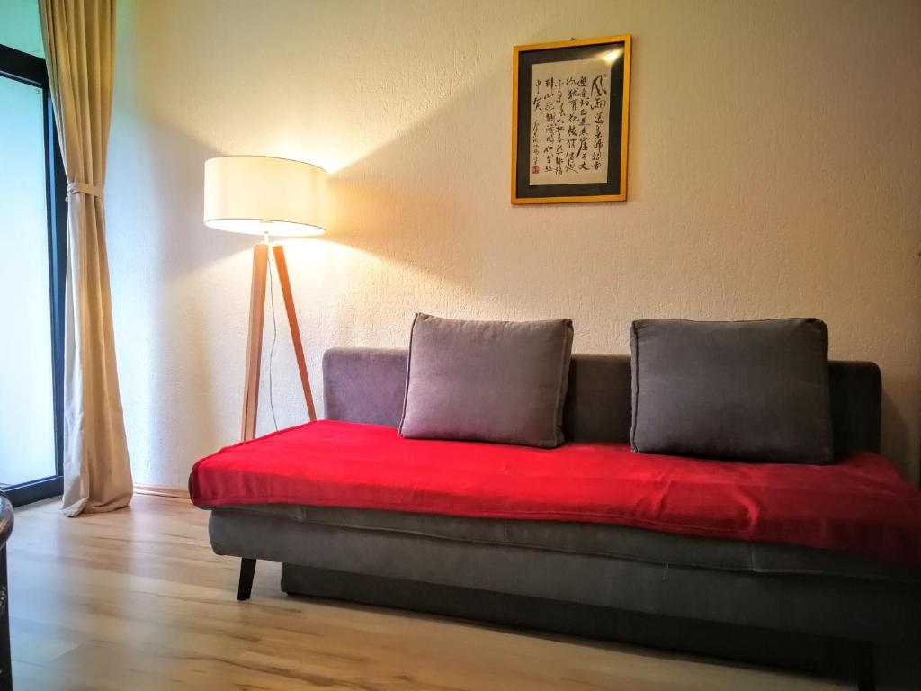 Appartement Ruhiges Apt. direkt am Naherholungsgebiet mit Seeblick, Zentrum 5min, Messe 18min 19 Norikerstraße 90402 Nuremberg