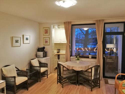 Ruhiges Apt. direkt am Naherholungsgebiet mit Seeblick, Zentrum 5min, Messe 18min