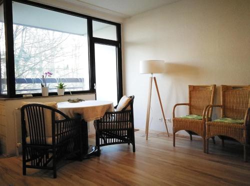 Ruhiges Apt. direkt am Naherholungsgebiet mit Seeblick, Zentrum 5min, Messe 18min