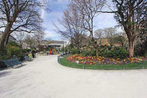 S03909 - Charming studio for 2 people, two steps away from the Marais