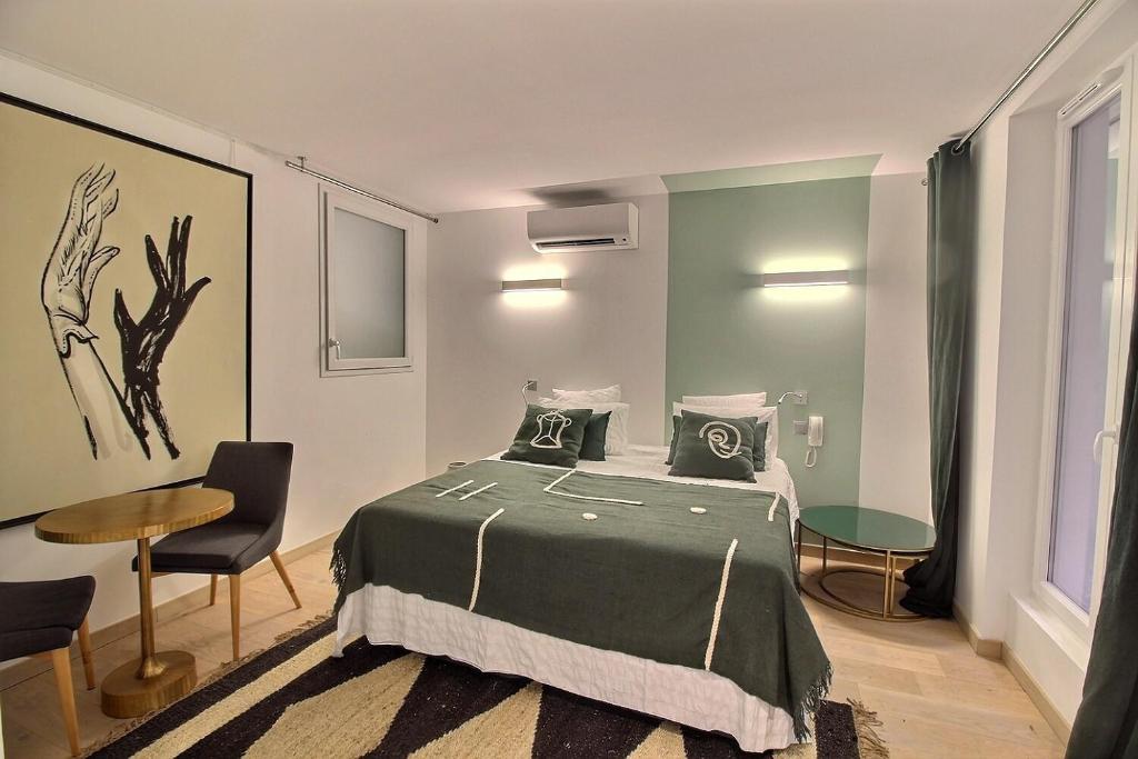 S18903 - Studio 1 personne à Paris 9 Rue Forest, 75018 Paris