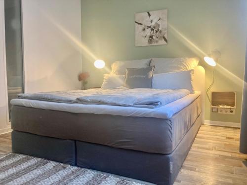 SaarPartment XL3 nähe HBF in Saarbrücken - 2 Schlafzimmer, Küche, Bad, Balkon, Boxspringbetten, WiFi, Parking - 11x in SB