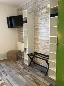 Appartement SaarPartment XL3 nähe HBF in Saarbrücken - 2 Schlafzimmer, Küche, Bad, Balkon, Boxspringbetten, WiFi, Parking - 11x in SB Dr.-Maurer-Straße 66115 Sarrebruck Sarre