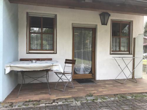 SAD121 - Monteurzimmer in Schwandorf in grüner Lage