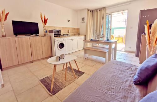 Saint Aygulf REZ DE JARDIN 300m de la plage