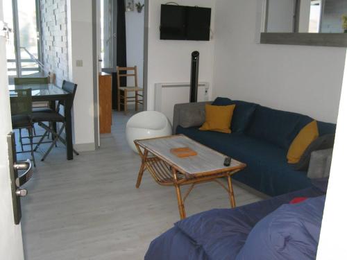 Appartement Appartement Saint-Cyprien, 2 pièces, 6 personnes - FR-1-106-49 Résidence PORT SOLEIL Appt. N°20 AVENUE ARMAND LANOUX Saint-Cyprien