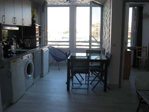 Appartement Saint-Cyprien, 2 pièces, 6 personnes - FR-1-106-49 Saint-Cyprien france