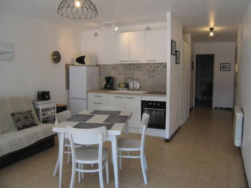 Appartement Saint-Cyprien, 3 pièces, 6 personnes - FR-1-106-38 Saint-Cyprien france