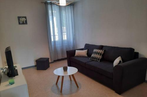 Saint Fortunat sur Eyrieux : Gite 4 à 6 personnes